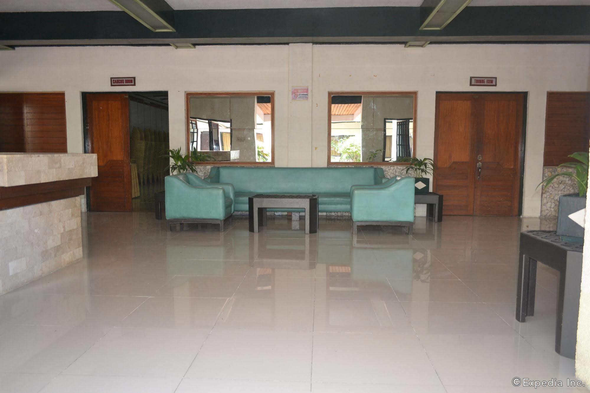 Family Country Hotel And Convention Centre General Santos City Kültér fotó